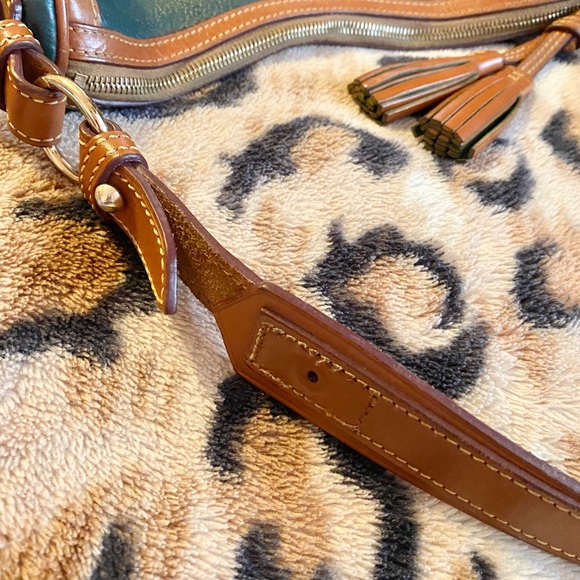 Dooney Bourke extra photos - Picture 5 of 8